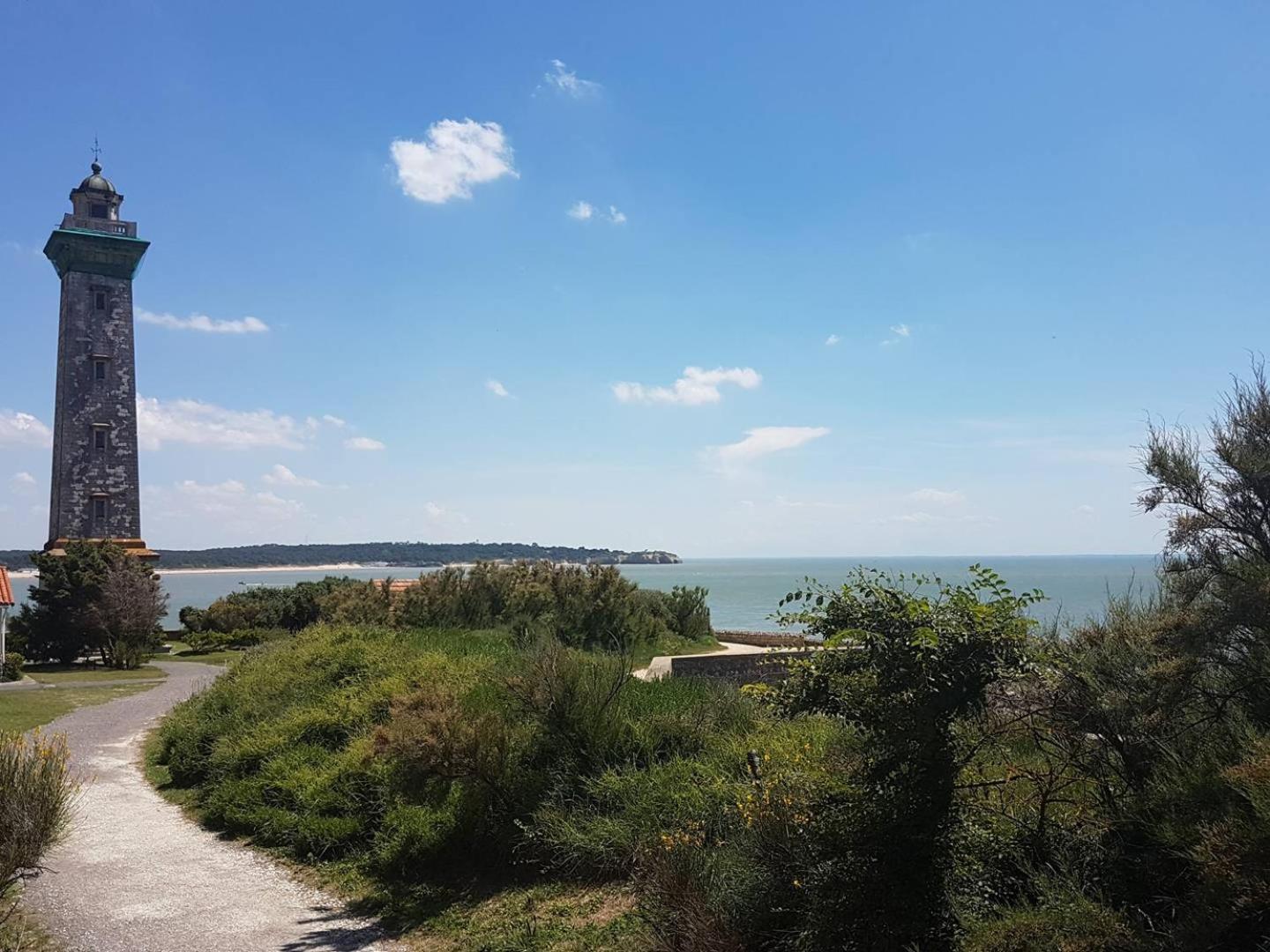 Saint Georges De Didonne - Emplacement Priviligie Pour Un Sejour A Deux Ou En Solo Extérieur photo